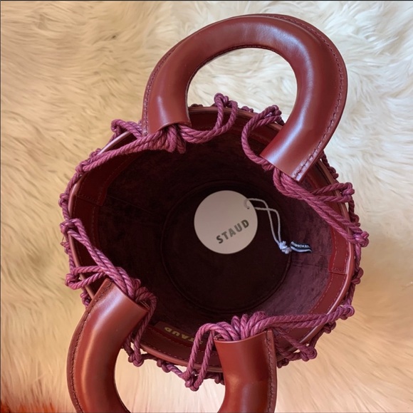 New! STAUD Monreau Bordeaux Leather Net Bucket Bag - Picture 9 of 11